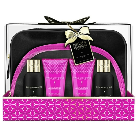 Baylis & Harding Bag Gift Set - Body Lotion, Body Wash, Hand Cream, Luxury Wash - Picture 1 of 3